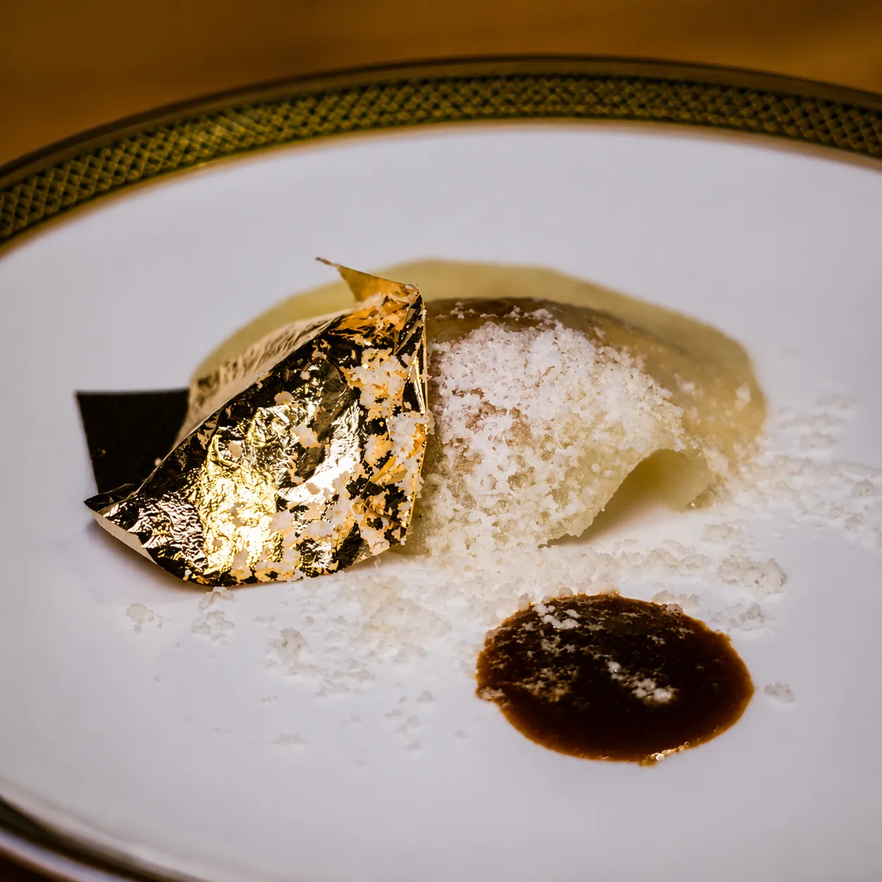 Dessert con foglia d’oro